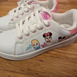 Disney Doorables Girls Sneakers NWT Size 4
